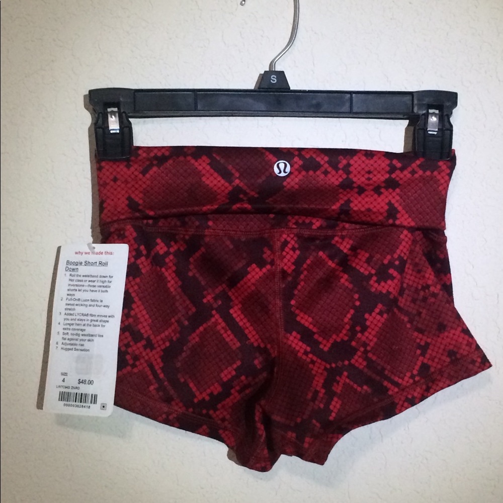 Lululemon Boogie Short Roll Down